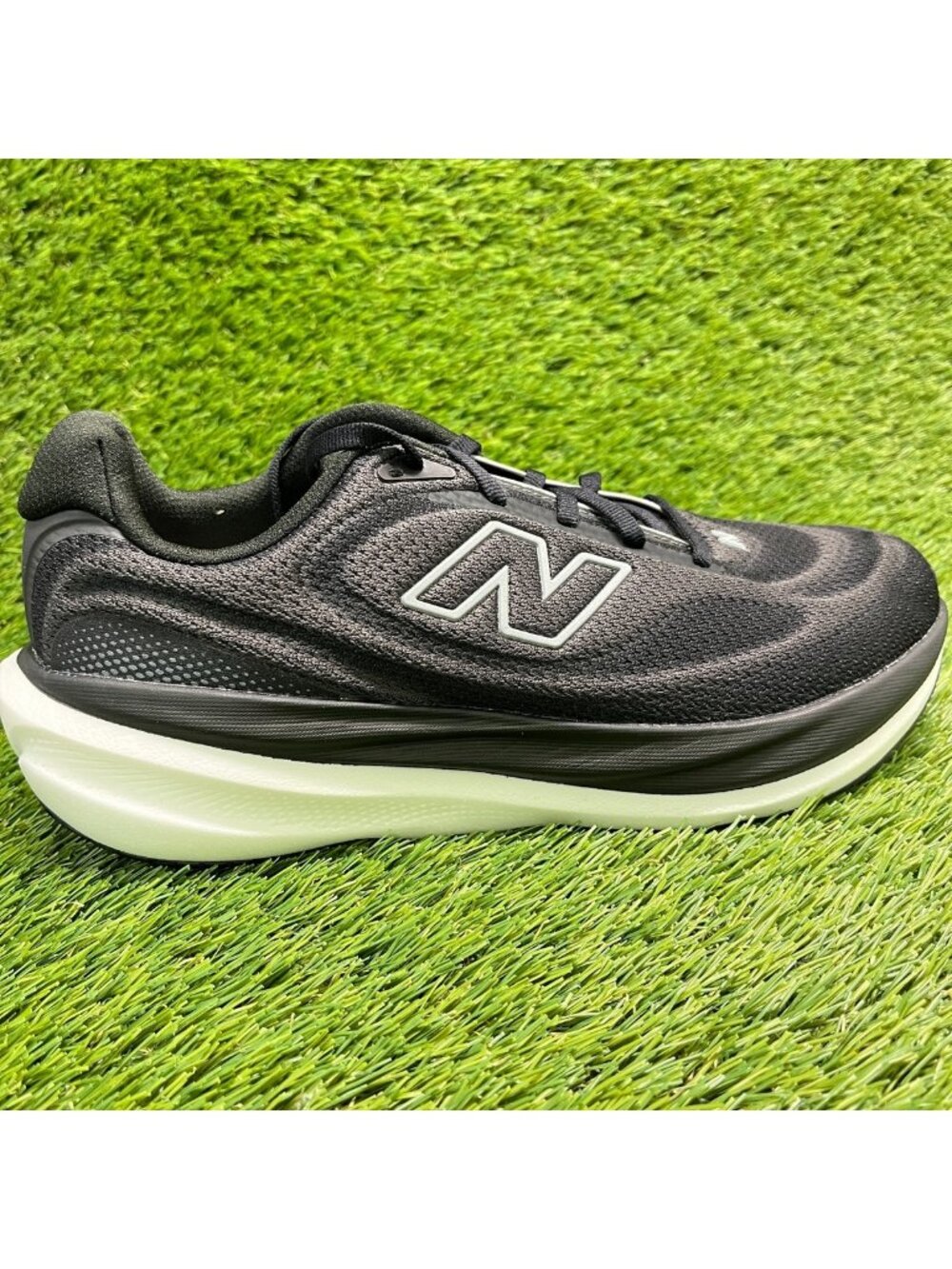 New Balance 1080v15 Womens Size 9 Black White Athletic Running Shoes Sneakers